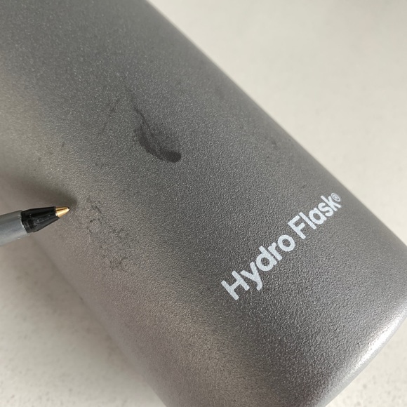 *Smudged* Standard Mouth Hydro Flask Water Bottle With Loop Cap, Graphite Gray - Picture 3 of 9